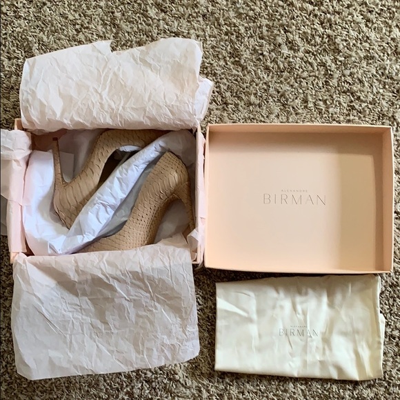 NEW Alexandre Birman nude snakeskin pumps 7.5 - Picture 7 of 8
